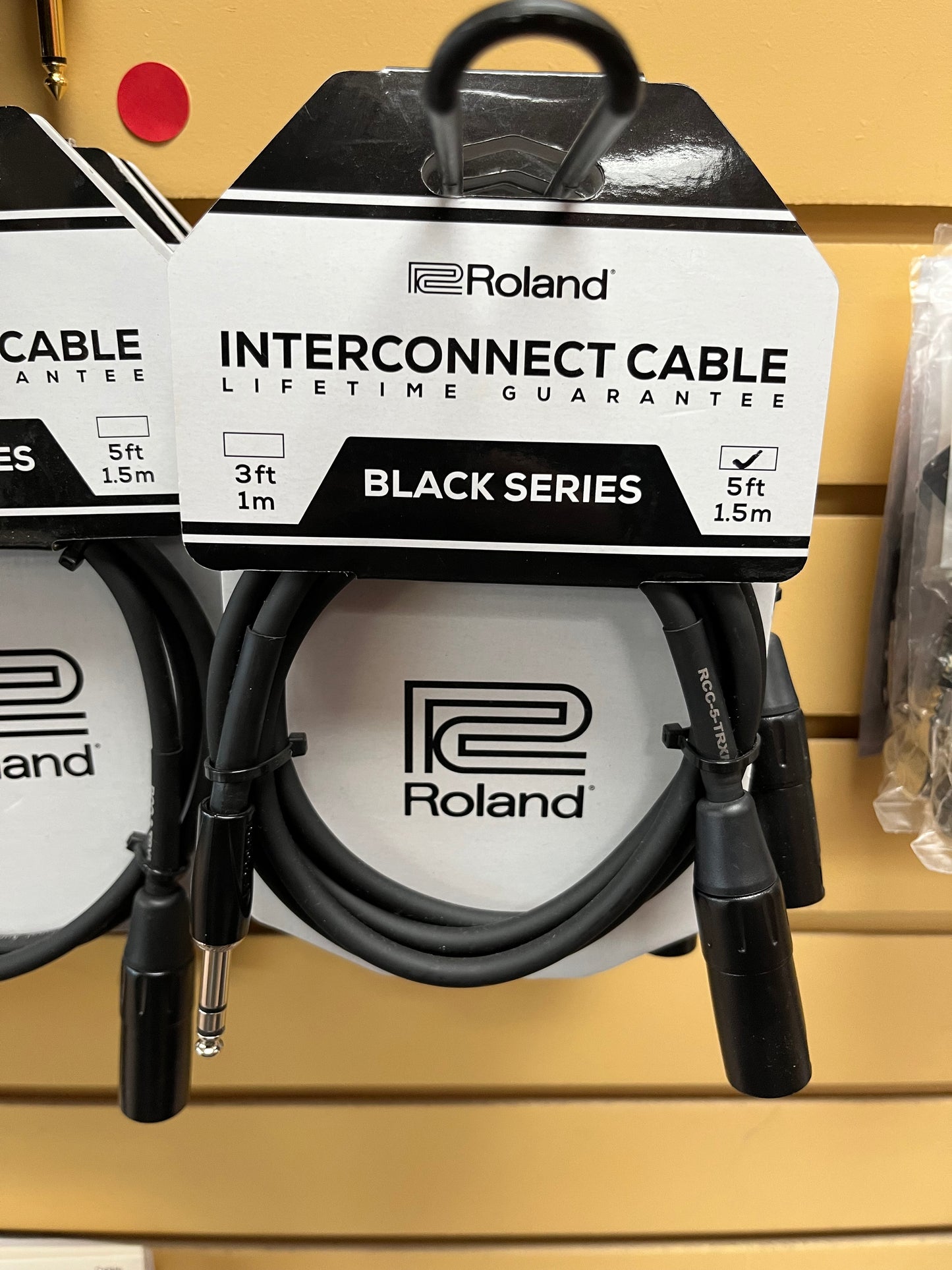 Roland Interconnect cable 5 Ft
