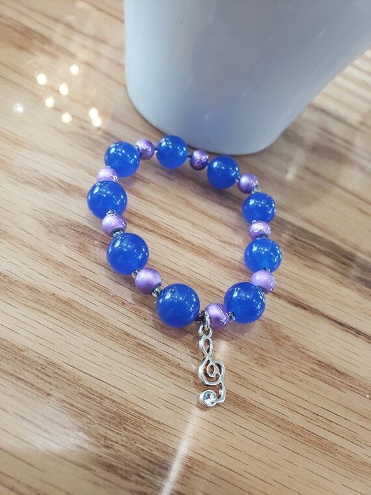 Beaded bracelet blue treble clef